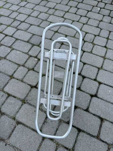 Bagażnik rowerowy z miejscem na baterię - koła 20"