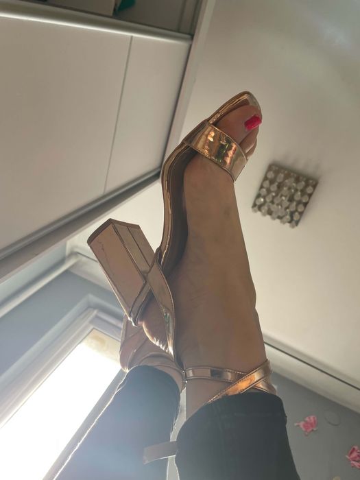 Szpilki buty na obcasie sandalki