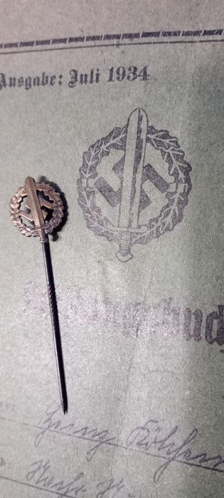 Militaria de Trincheira. Werhmatch S.A.documento e Pin