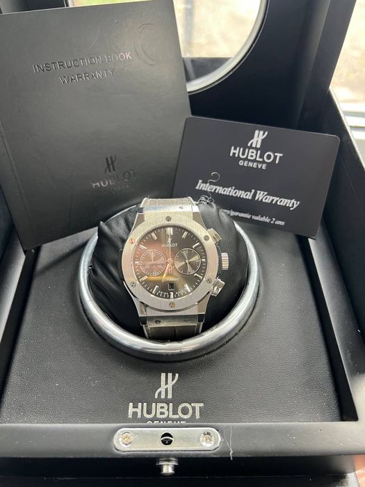 Годинник Годинник Hublot Classic Fusion Chronograph Titanium Grey