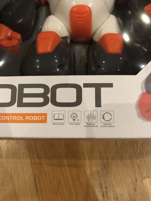 Robot zabawka.