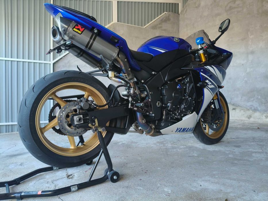 Yamaha R1 Crossplane