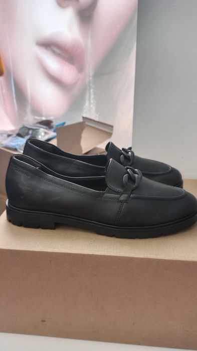 Tamaris skórzane mokasyny loafersy rozmiar 40
