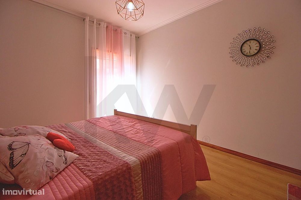 Apartamento T2 com Terraço Privativo, no Centro de Ovar