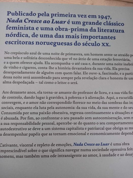 Livro Nada Cresce ao Luar