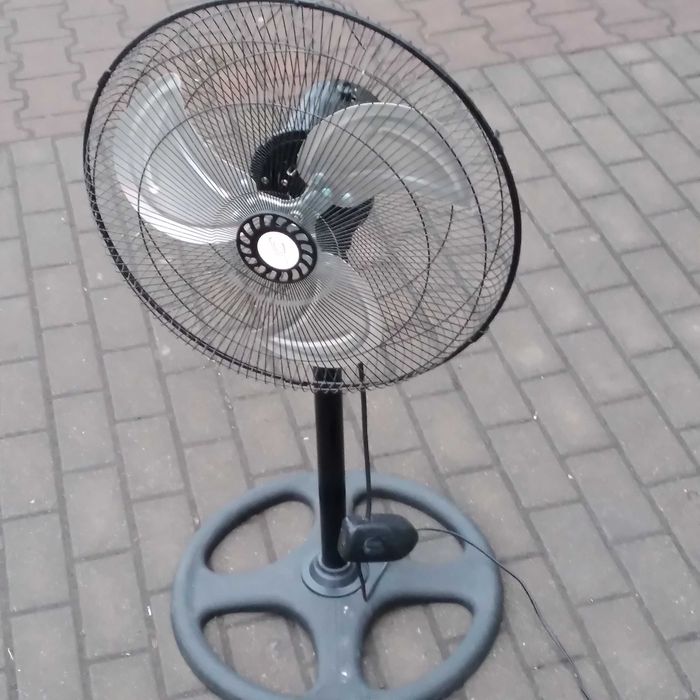 Sprawny mocny wentylator stojący / Zachęcam do zakupu