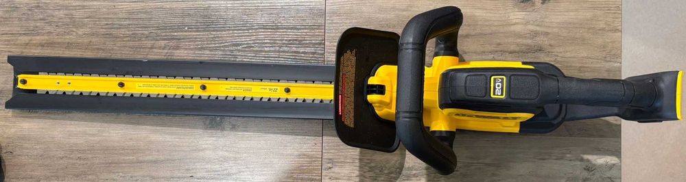 DeWalt DCHT821 20V akumulatorowe nożyce do żywopłotu 56cm