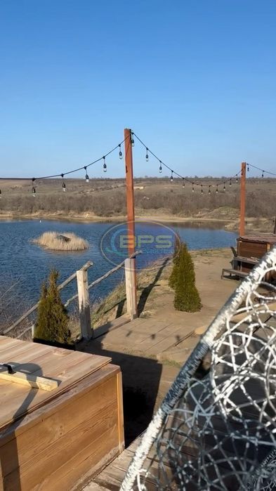 Ексклюзивна рекреаційна ділянка 9,7 га з озером та готовим бізнесом
