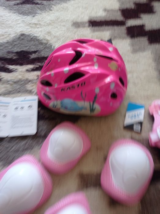 Набір для велосипеду ,роликів,або скейту.