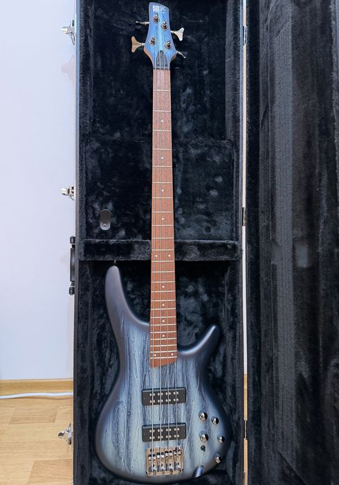 Gitara basowa Ibanez SR300E SVM