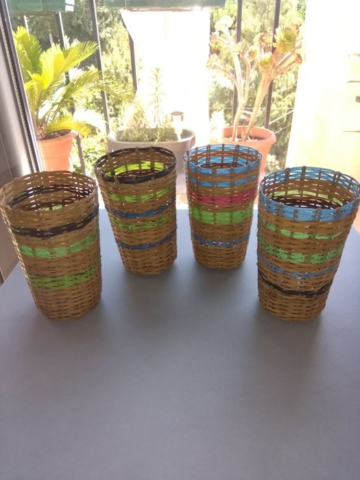 Recipientes em palhinha