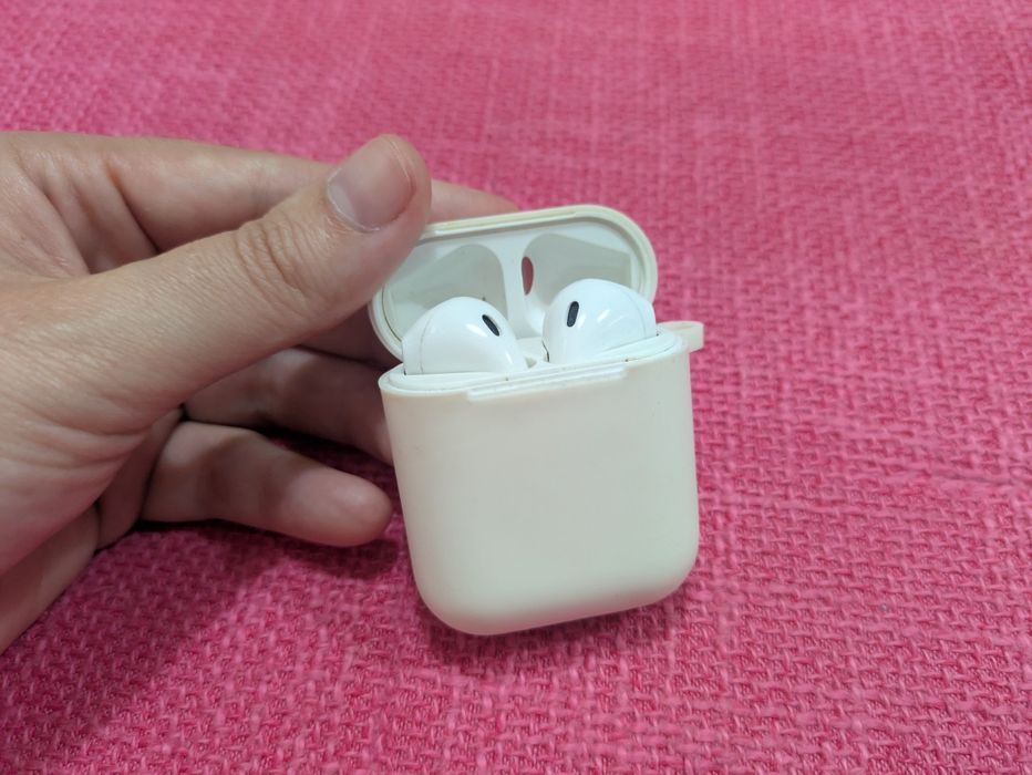 Auriculares/fones sem fios brancos TWS