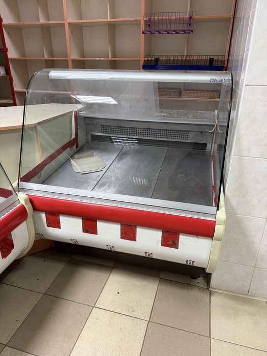 Холодильник вітрина