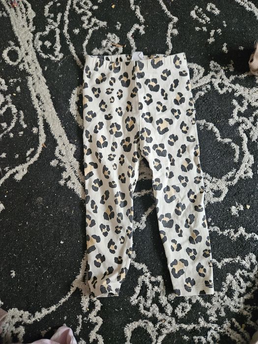 Leginsy Zara w panterkę