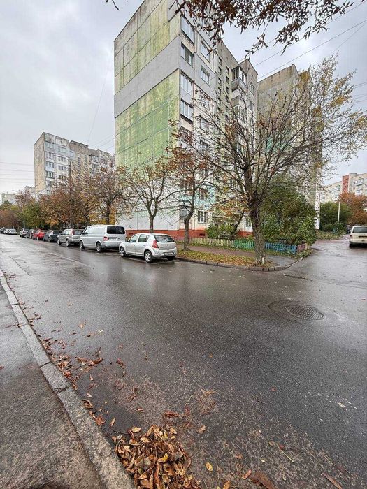 3 кімнатна квартира на вул. Мстиславська 42