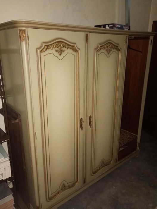 Roupeiro Vintage Clássico Português c/ Espelho – 180x180 cm – Completo