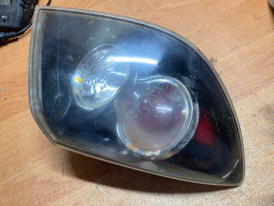 Задні фари стопи. в кузов мазда 3 БК хетчбек