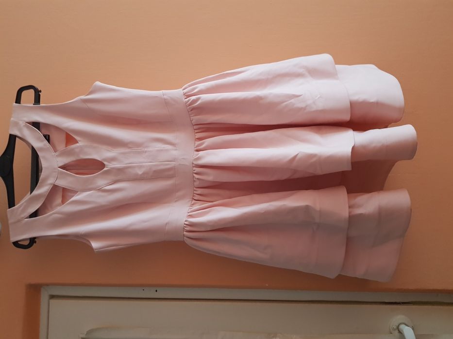 Sukienka pudrowy róż