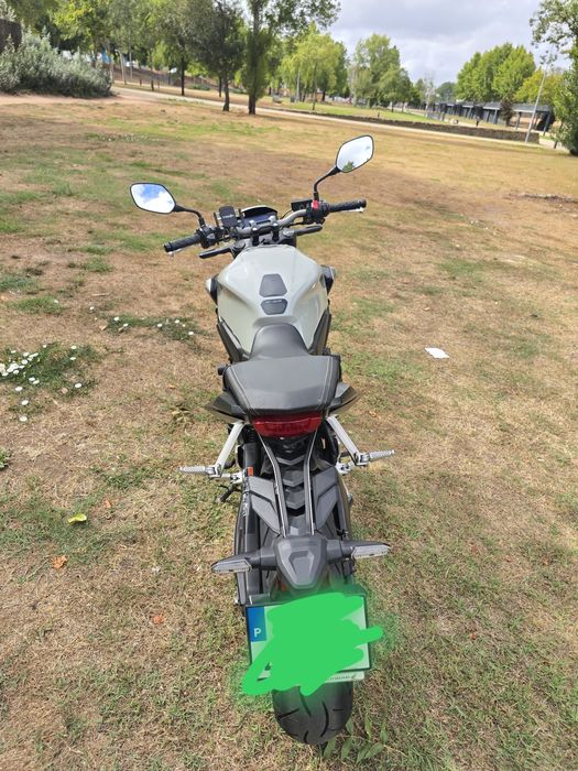 Mota cb650r sport cafe