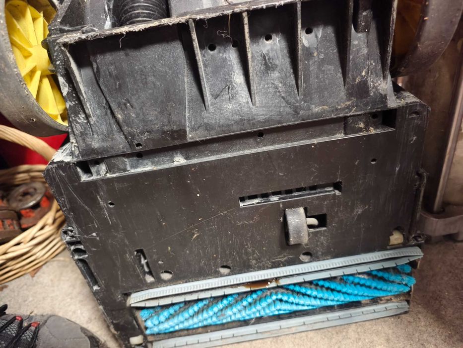 Kärcher BR 30 4 C Professional automat szorująco zbierający