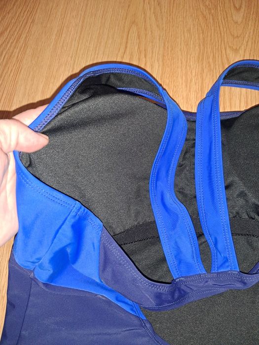 Бюстгальтер  купальник размер  ,Е, F