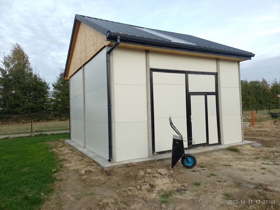 Warsztat samochodowy ocieplany