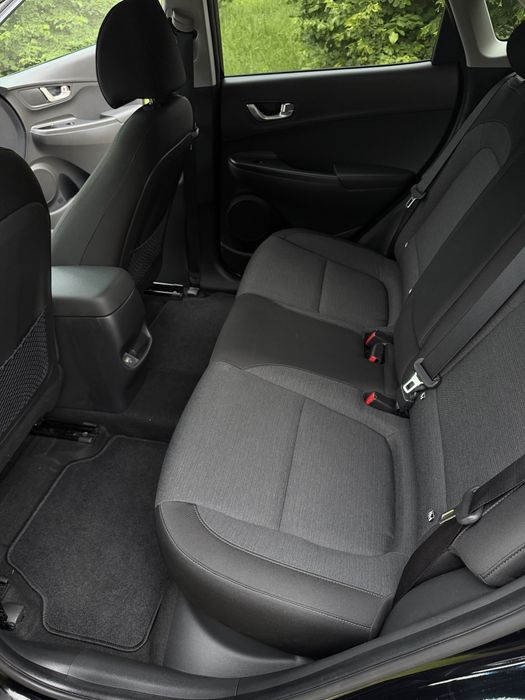Hyundai Kona Electric 2021 VIN TMAK381HFMJ031875 фото оголошення 7 з 10