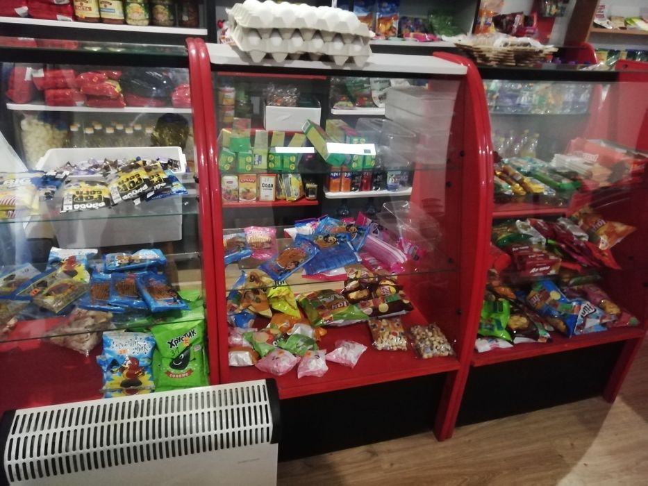 Продам прилавків і вітрини для міні магазина