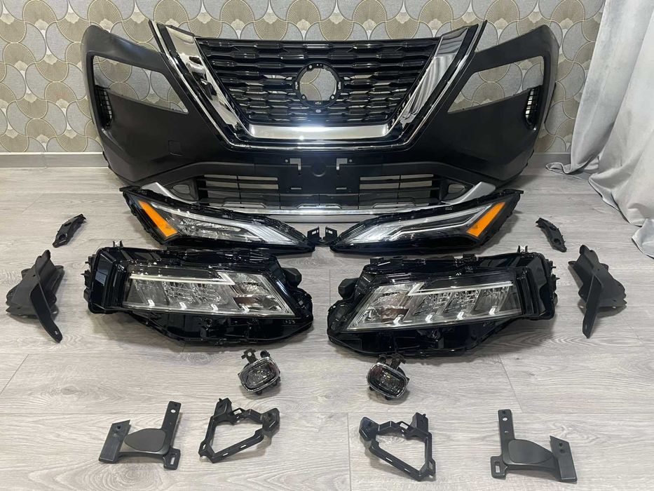 Решітка радіатора центральна нижня Nissan Rogue Рог T33  2021 2022 2023 2024