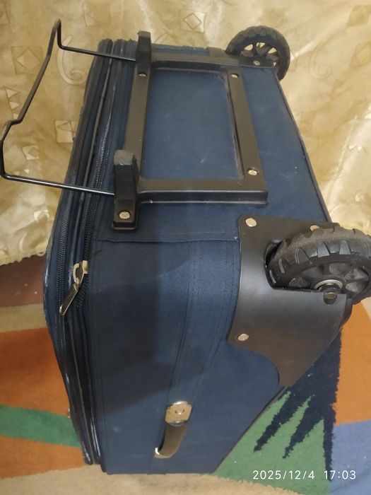 Чемодан 75--45--27(+9см расширитель)