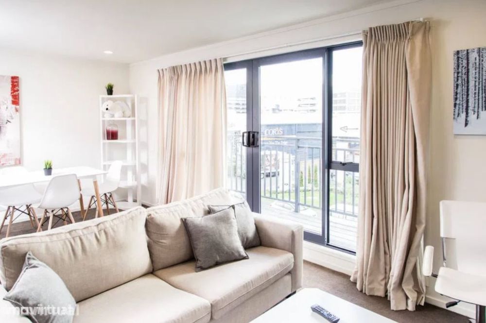 Apartamento T7 com 4 casas de banho e varanda