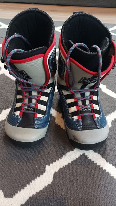 Buty snowboardowe, dziecięce roz 33, do snowboardu, stan bdb