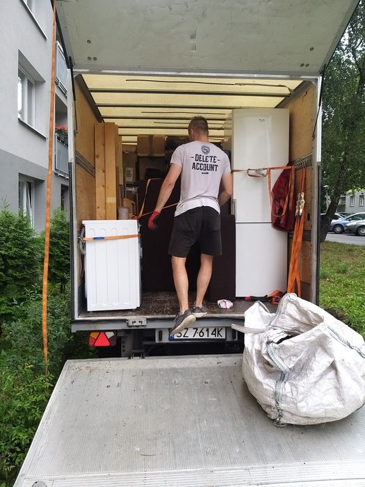 Przeprowadzki Transport przewóz rzeczy
