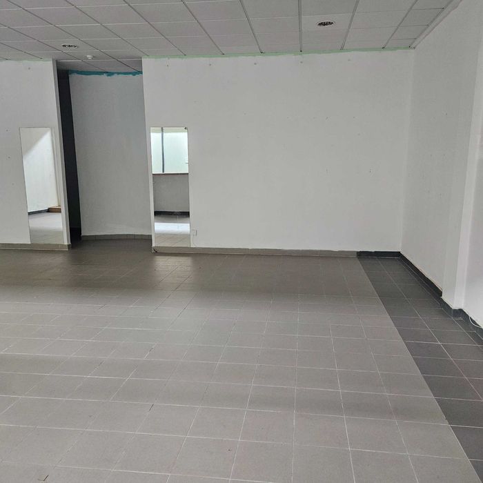 Alugo Loja 90 m² centro comercial