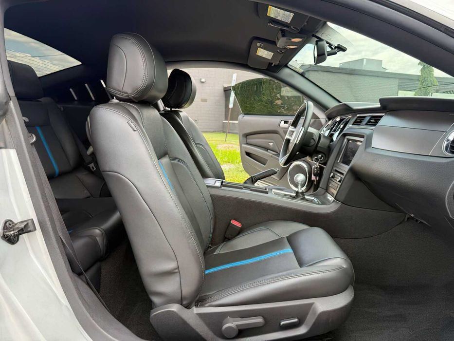 Ford Mustang      2014