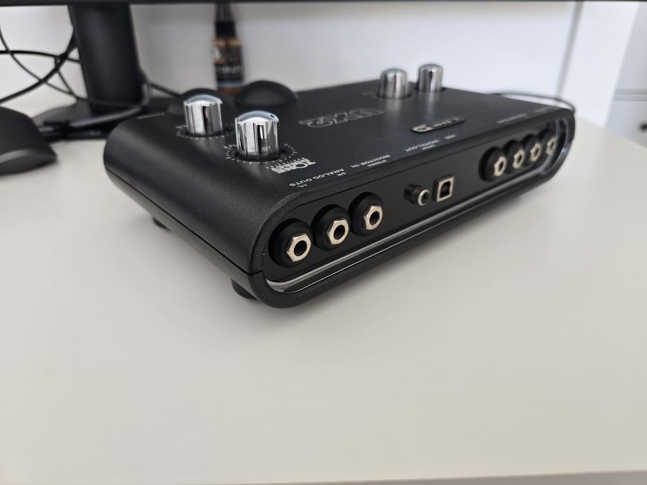 Line 6 POD Studio UX2 – Interface áudio USB / Estúdio