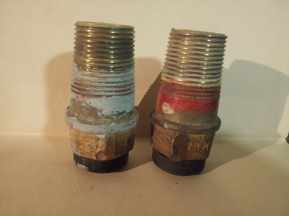 Продам два клапана на газовый баллон