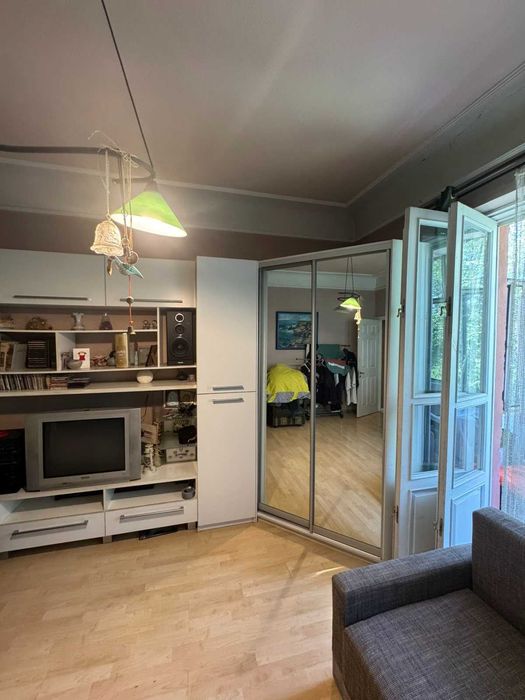 Продам 3 к. квартиру на вул. Жуковського 2Б