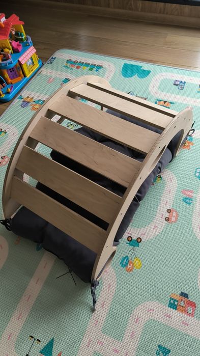 Bujak Montessori z poduszką rozmiar S stan idealny