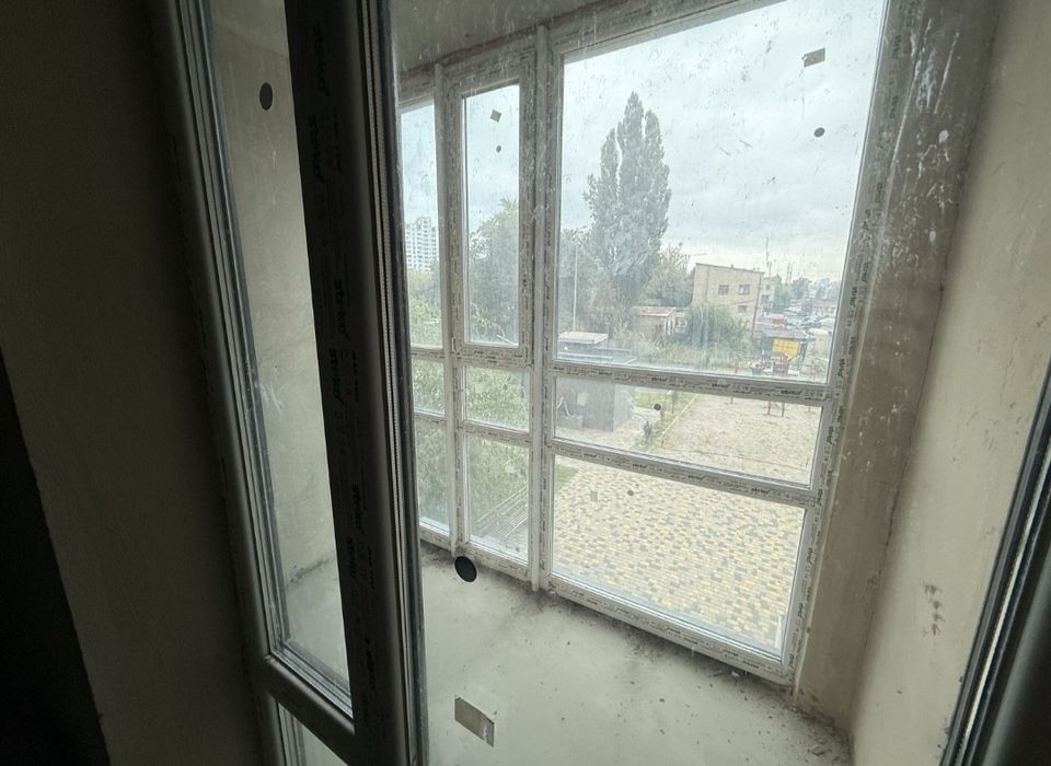 Продам 2-х ком. квартиру 67м.кв. ЖК Бережанский ул.Гулака 4. Оболонь.