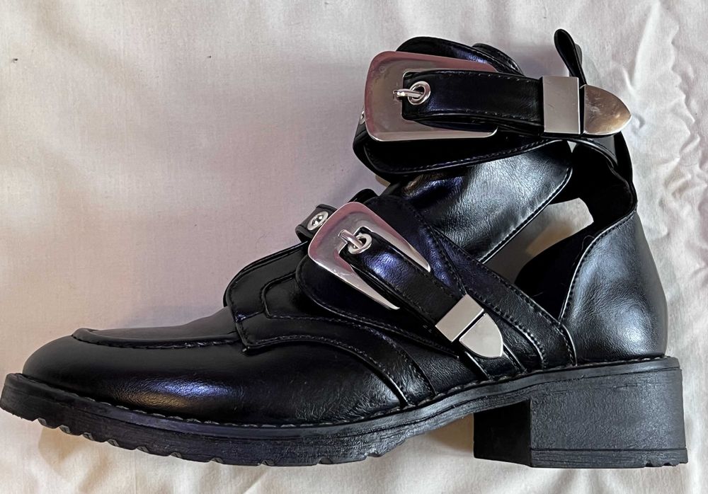 Жіночі черевики DeeZee