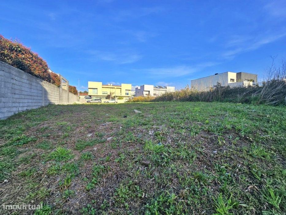 Terreno para construção de moradia - Castêlo da Maia