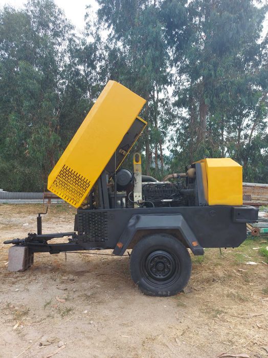 Compressor + Oferta 2 Martelos Pneumáticos – Excelente Estado