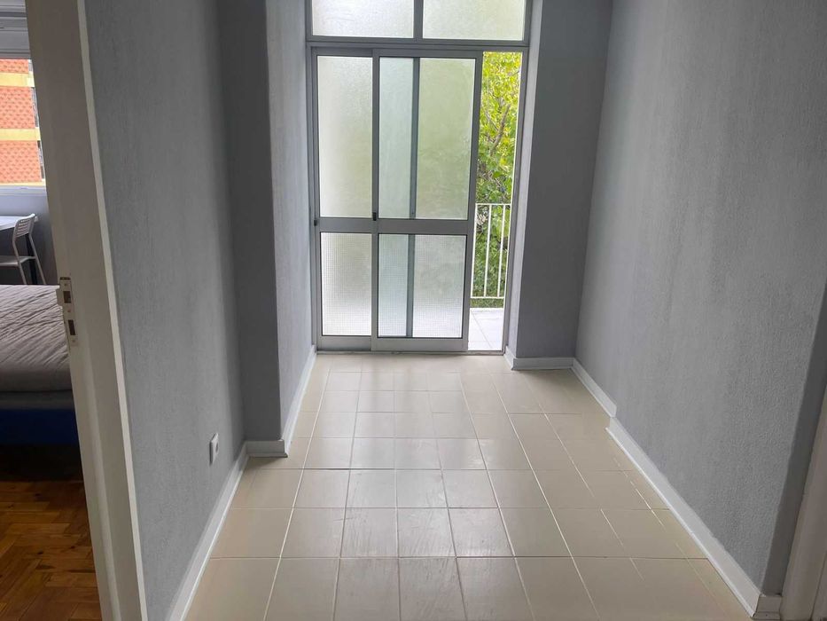 Oportunidade! Quarto para arrendamento em excelente localização