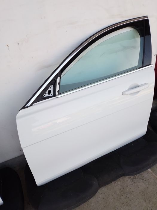 Двері передні ліві Toyota Camry 70 2017-2023