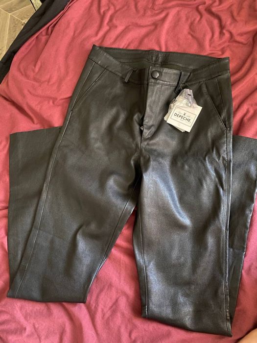Продам женские кожанные штаны DEPECHE
