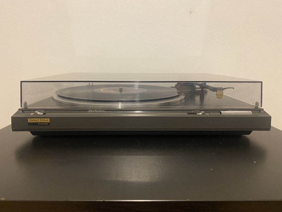 Вініловий програвач вініл Technics SL-D 310