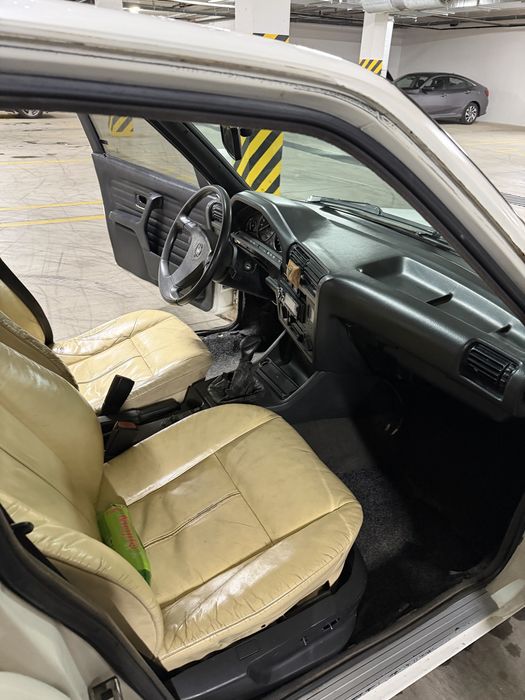 Продам BMW e30 1.6 бензин