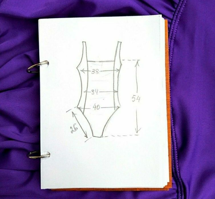 Суцільний купальник фіолетовий для дівчат Розмір S НОВИЙ


 Модель у