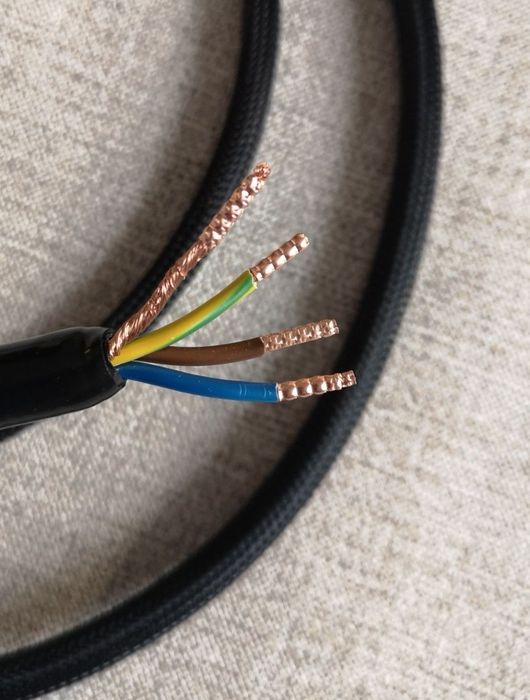 Kabel zasilający audio ÓSEMKA. Melodika 3x1.5mm dł 1.25m.